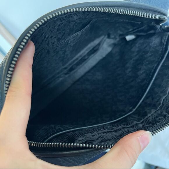 MICHAEL KORS Blue Black Jet Set Crossbody Shoulder Bag - Picture 7 of 9